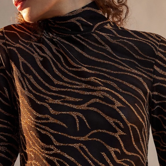 ⭐️ Sheer Shimmer Mock Neck Chic Glam Girly Romantic Classy Turtleneck Artsy Top - Picture 5 of 5